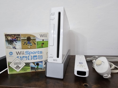 Nintendo wii console pal - console,