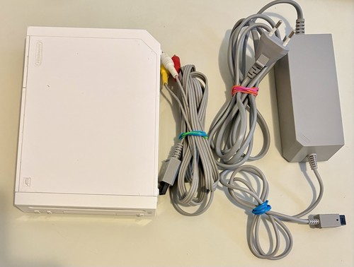 Nintendo wii console pal - nintendo,