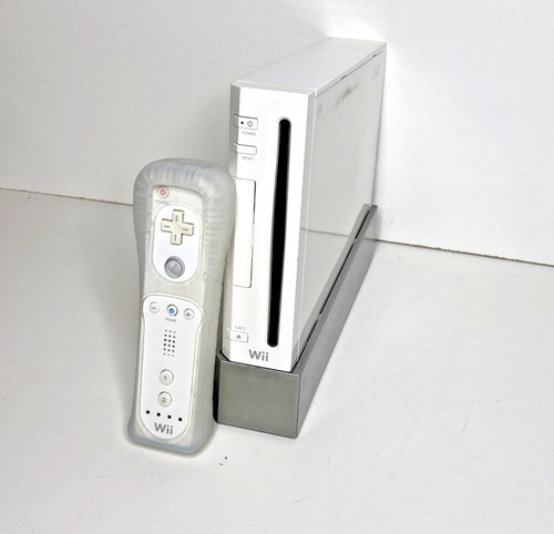 Nintendo wii controller - nintendo,