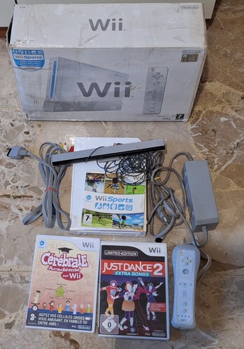 Nintendo wii console - nintendo, bianca